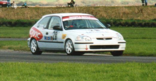 Rhodri Jenkins and his Honda Civic.JPG (23270 bytes)